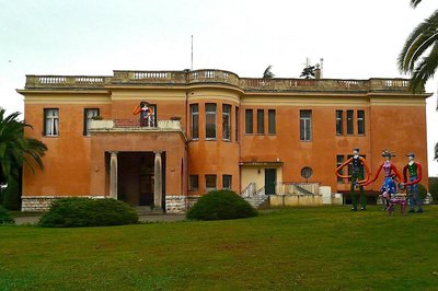 아나톨 자코브스키 국제 순수미술관(뮈제 앵테르나시오날 다르 나이프 아나톨 자코브스키)